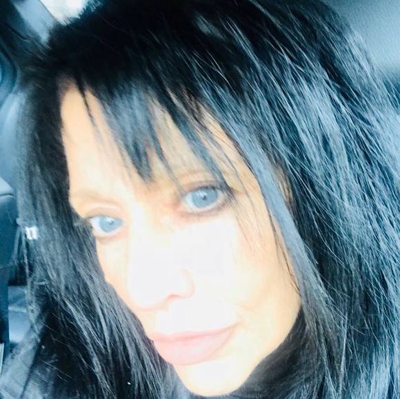 Meet your Posher, Deb - Picture 1 of 1